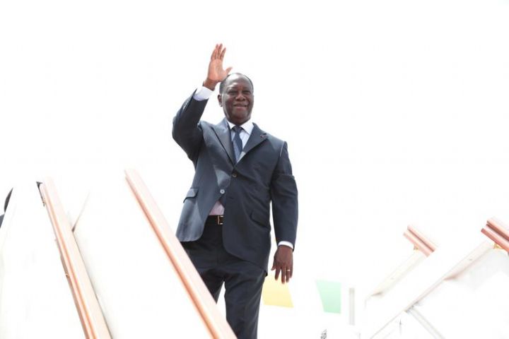 Le Président Alassane Ouattara a quitté Abidjan, ce lundi pour Abuja au Nigeria pour une visite de travail et d’amitié (Communiqué)