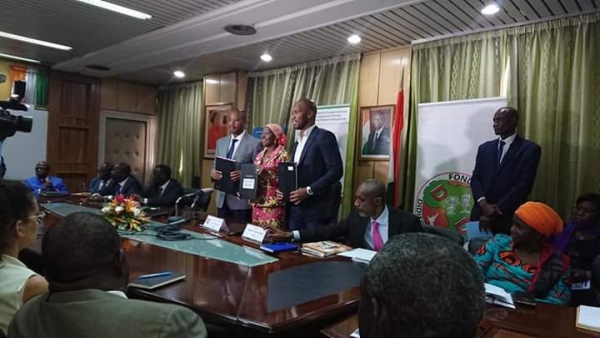 Alphabétisation numérique: La Fondation Didier Drogba signe un protocole avec le Ministère de l'éducation Nationale