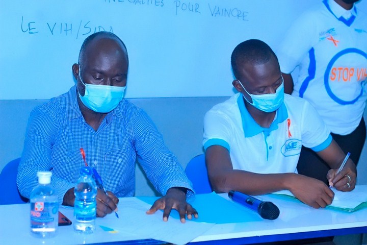 Journée Mondiale de Lutte contre le VIH/SIDA : L'ONG Médecins Humanistes sensibilise les jeunes à se protéger et à se faire dépister  contre la maladie