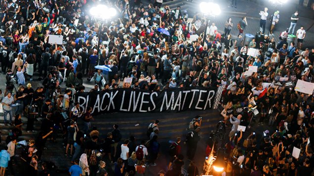 Etats-Unis: Troisième nuit d'émeutes à Charlotte