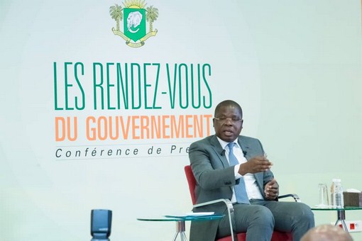 Côte d’Ivoire/ le ministre Amédé KOUAKOU : « Environ 40.000 km de voiries urbaine et rurale seront réhabilitées en 2019 - 2020»