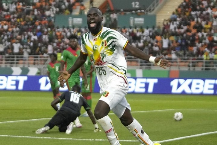 CAN 2023 : Les étalons du Burkina Faso tombent face aux aigles du Mali en huitième de finale