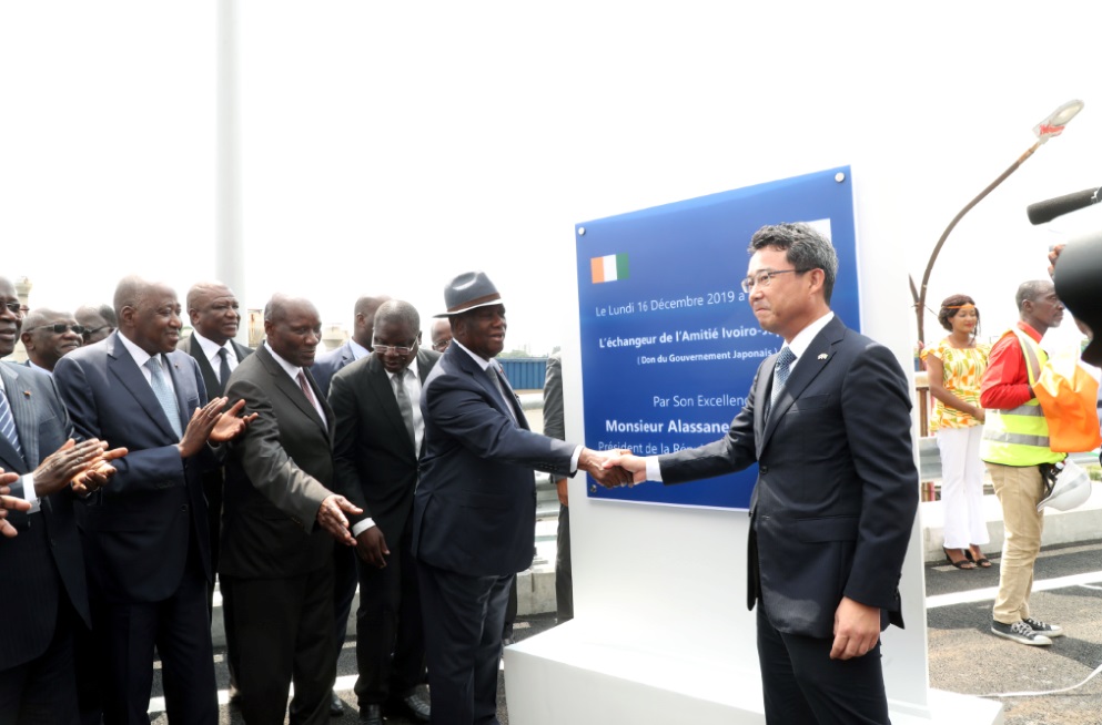 Infrastructure : Le Président de la République Alassane Ouattara inaugure l’Echangeur de l’Amitié ivoiro-japonaise