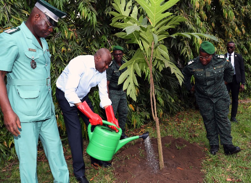 Opération " Un jour, un million d’arbres" : le Premier Ministre Amadou Gon Coulibaly réaffirme l’engagement du gouvernement à restaurer le couvert forestier