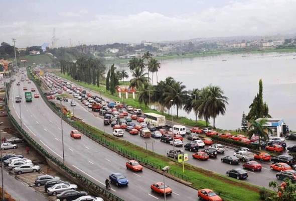 Mutuelle d’assurance des taxis compteurs d’Abidjan: Elie Guédou veut former les chauffeurs