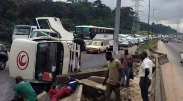 Voie express Yopougon-Adjamé : 3 morts dans un accident, circulation perturbée pendant des heures