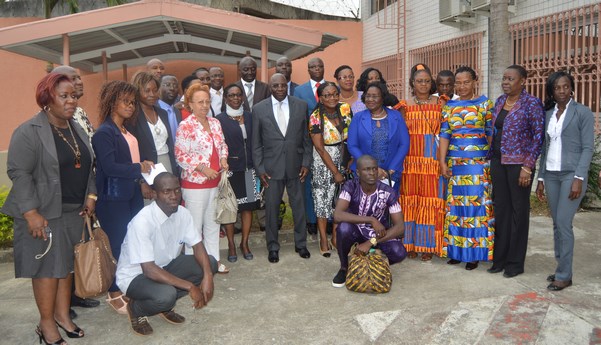 Côte d’Ivoire : Paul Koffi Koffi lance le concours de dissertation pour la promotion du genre