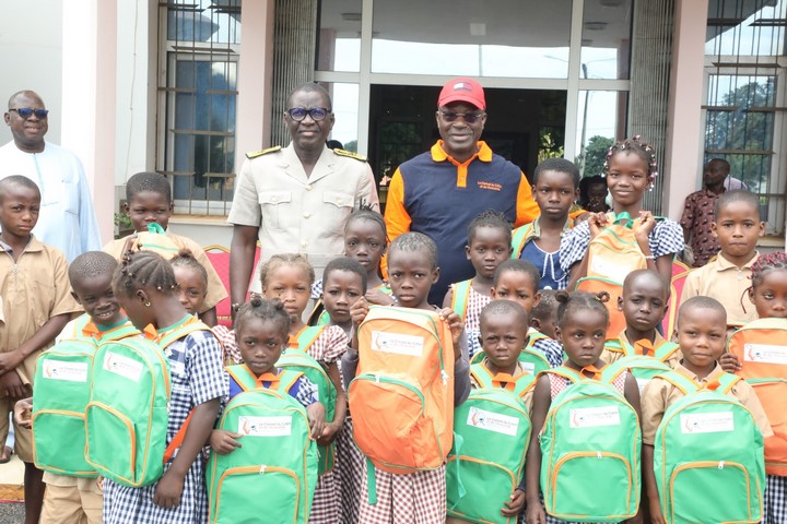 Actions sociales : le Conseil du Coton et de l’Anacarde offre près de 3000 kits scolaires aux enfants de producteurs