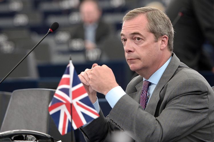 Brexit : Après Johnson, Nigel Farage jette l'éponge