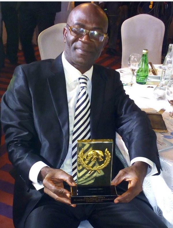 Côte d'Ivoire/Ebony 2016: Sériba honore la presse en ligne en raflant le Prix Sifca