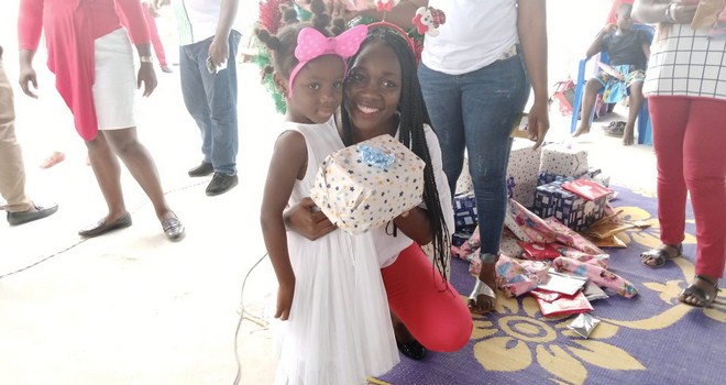 Côte d'Ivoire / Fête de Noel : CFAO-RETAIL ‘’ gâte’’ les enfants de l’ONG caoequiva