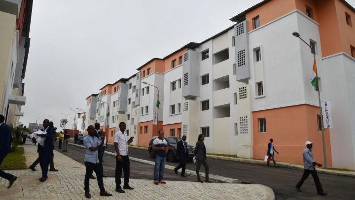 Côte d’Ivoire: 4000 logements livrés près d’Abidjan pour combler un déficit