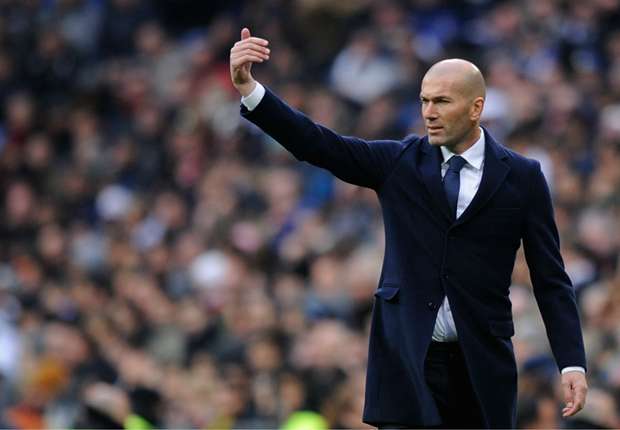 Football: Zidane taclé par la presse italienne