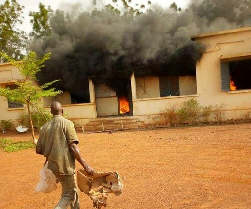 Mali: une manifestation de jeunes dans la ville de Kenieba cause  la destruction de propriétés