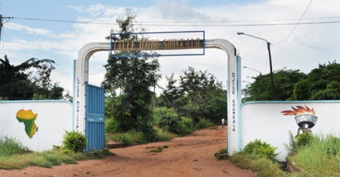Lycée Djibo Sounkalo de Bouaké: Des élèves séquestrent le proviseur