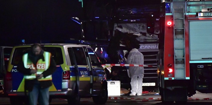 Berlin : une attaque au camion contre un marché de Noël fait 12 morts et 48 blessés
