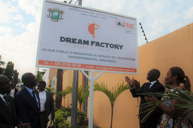 Le Ministre Souleymane Diarrassouba et le Secrétaire d’Etat Félix Anoblé lancent officiellement les activités de Dream Factory, l’Incubateur d’Abidjan