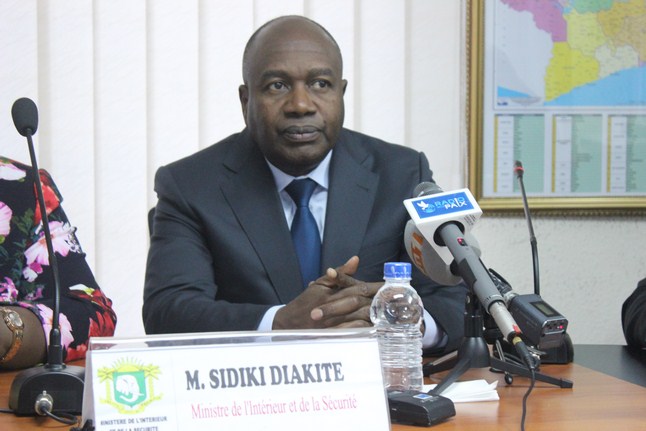 Côte d’Ivoire : La nouvelle CNI « peut servir de carte d’électeur, de permis de conduire, de carte bancaire… »
