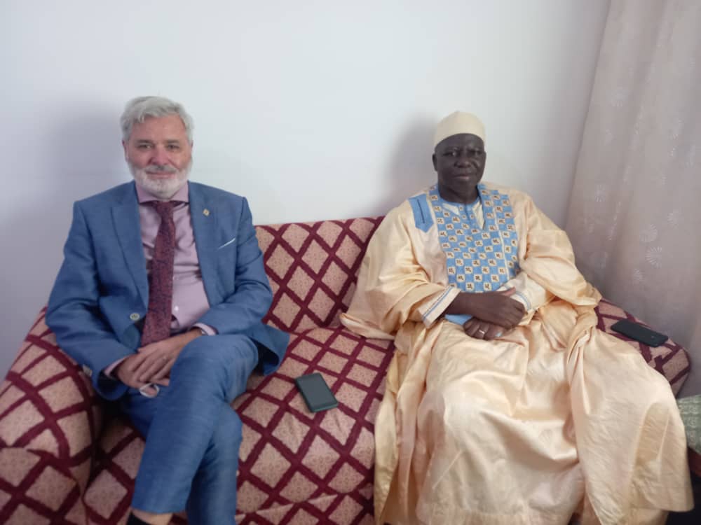 Côte d’Ivoire : SEM Léo Vinovezky, Ambassadeur d'Israël rend visite à l’imam Dramé Moussa à Grand Bassam