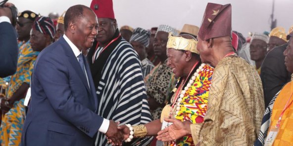Côte d’Ivoire : Ouattara courtise les chefs traditionnels à un an de la présidentielle