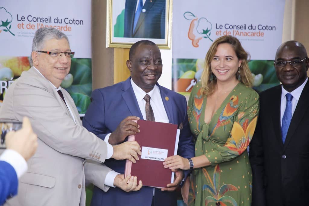 Filière coton : La Côte d’Ivoire et le Brésil signent une convention pour booster la production