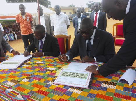 Côte d’Ivoire/ Coopération : Les communes de Botro et de Treichville signent une convention de jumelage