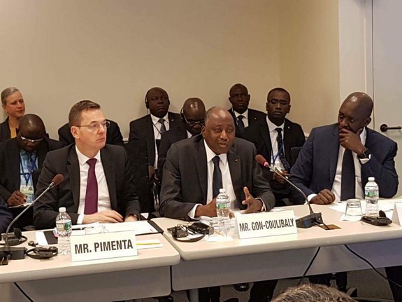 Le Premier Ministre ivoirien, Amadou Gon Coulibaly, salue l’engagement de la Banque mondiale et de la BAD à soutenir l’industrie cacaoyère en Côte d’Ivoire et au Ghana