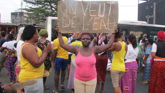 Côte d'Ivoire/Yopougon: manifestions de protestation des femmes contre les coupures intempestives d’eau