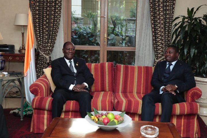 Le président ivoirien s’entretient avec des personnalités présentes au 30ème sommet de l’UA